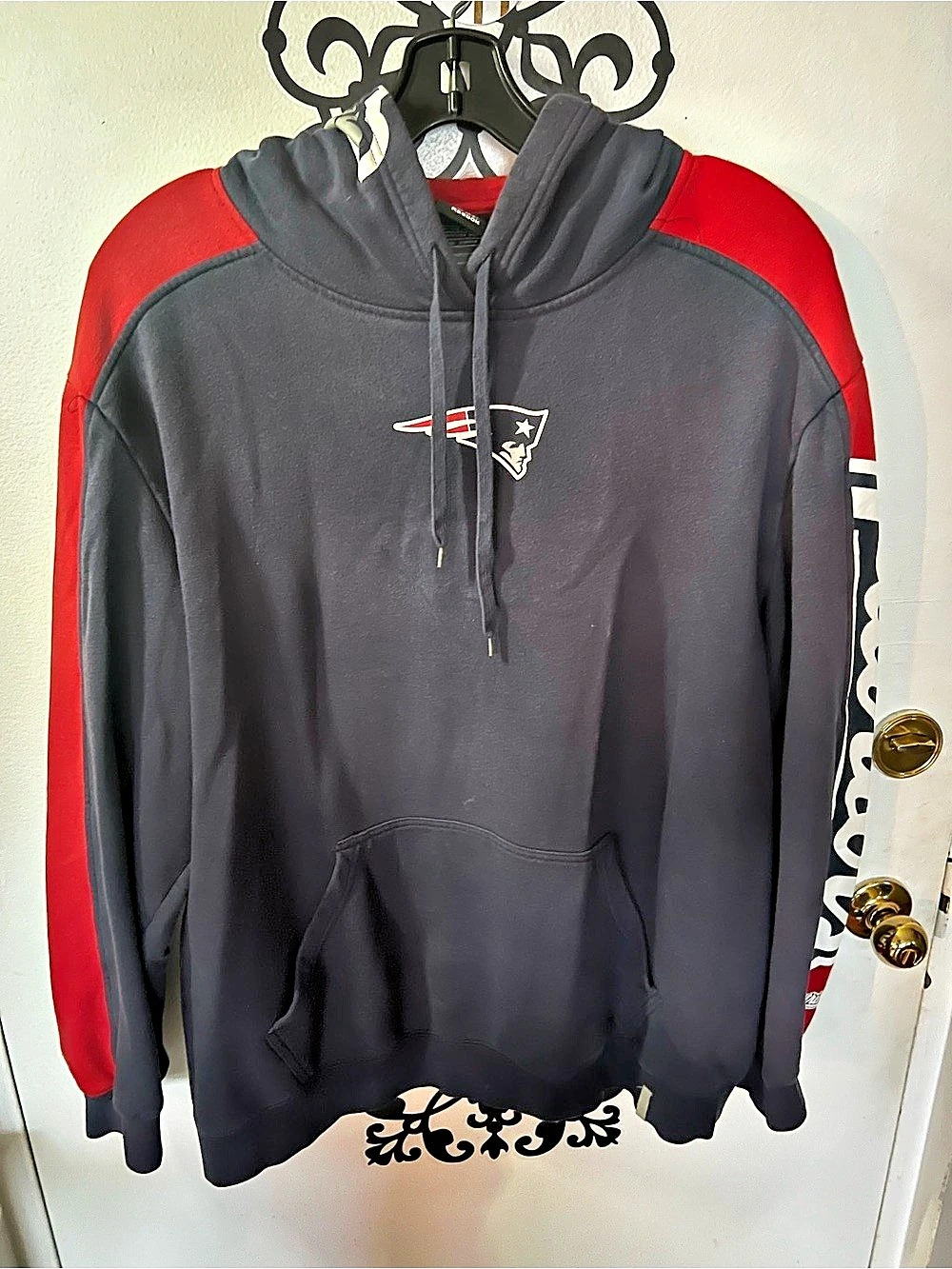 Reebok NFL Team Apparel New England Patriots Hoodie Black & Red